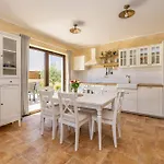 House Divna Pinezići