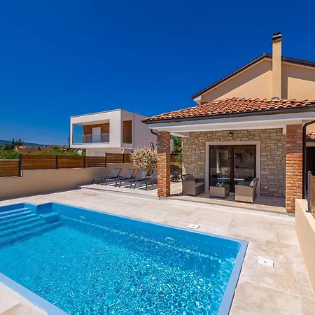 בית נופש House Divna