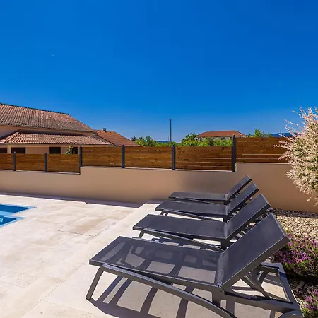 Semi-detached House Divna With Private Pool Pinezići
