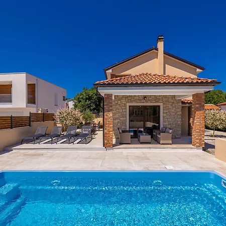בית נופש House Divna