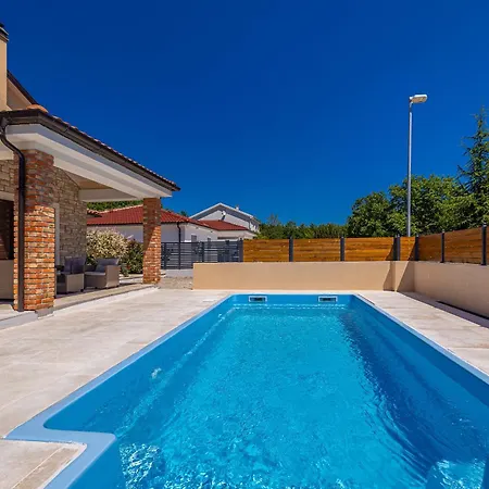 House Divna בית נופש
