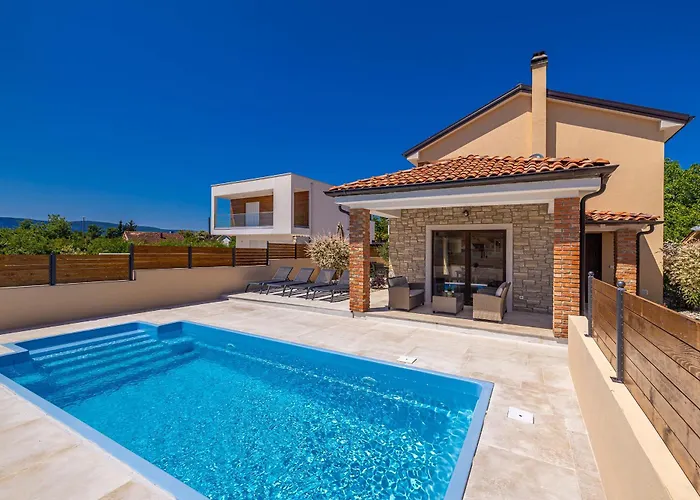 Сasa de vacaciones House Divna